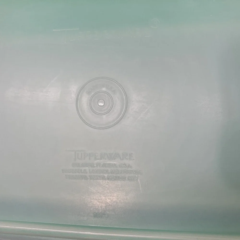 TUPPERWARE Bread Celery Vegetable Keeper Container Jadeite Green 782 892 Vintage